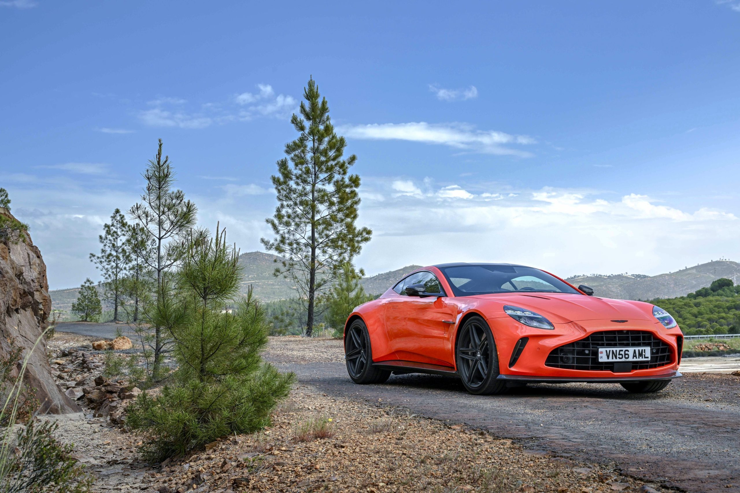 The 2025 Aston Martin Vantage gets a bold new body and big power