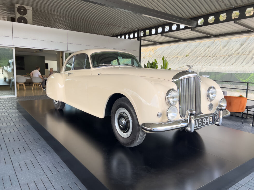 The first Bentley Continental appeared in 1952. The 21st-century Continental GTs have all called back to this car's styling.