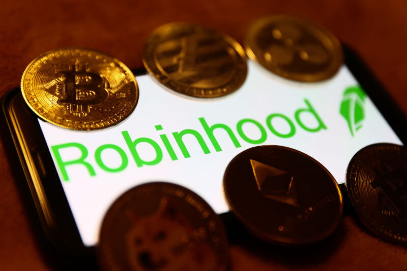 SEC crypto crackdown continues with Robinhood as lawsuit looms
