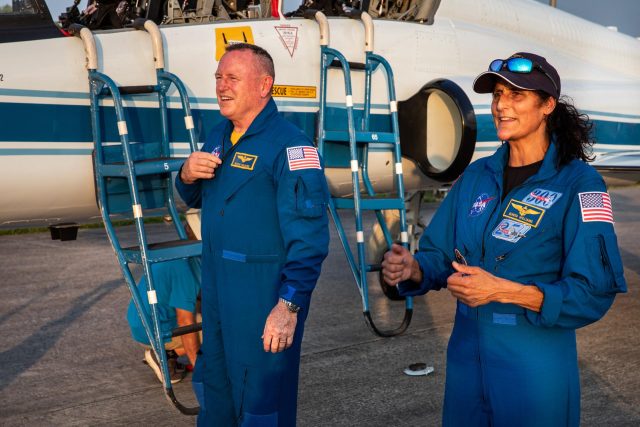 El comandante de Starliner, Butch Wilmore, y el piloto Sonny Williams regresaron al Centro Espacial Kennedy de la NASA a principios de esta semana para prepararse para el lanzamiento.