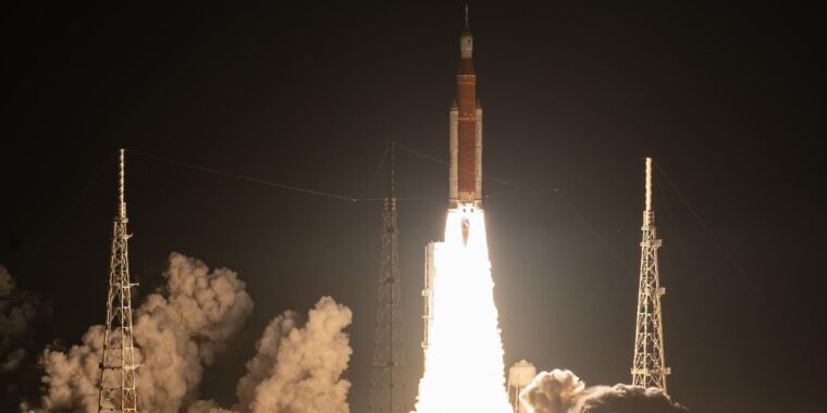 La NASA quiere devolver una muestra más barata de Marte y Boeing propone el cohete más caro