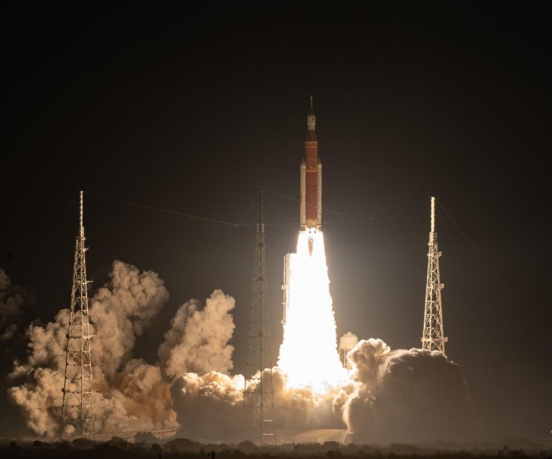 The Space Launch System rocket lifts off on the Artemis I mission.