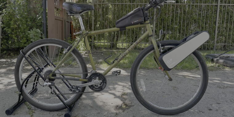 Converta quase qualquer bicicleta em uma bicicleta elétrica com o Clip