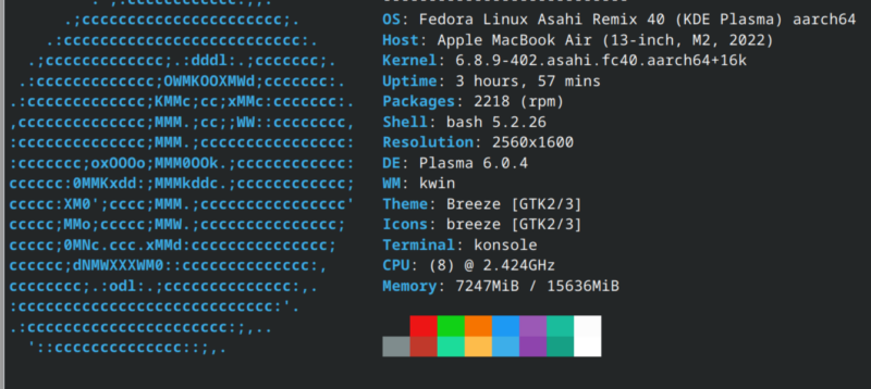 Терминален екран, показващ логото на Fedora в ASCII текст