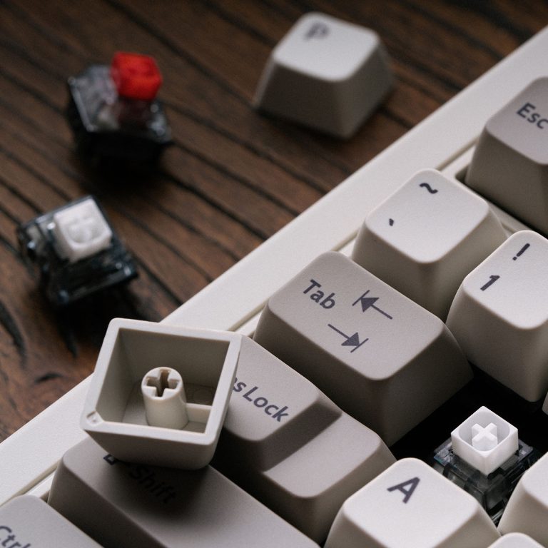 8BitDo M Edition mechanical keyboard is a modern take on IBM’s Model M ...