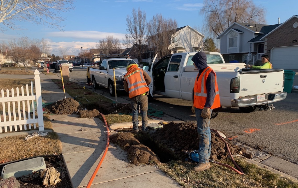 UTOPIA Fiber workers in 2020.