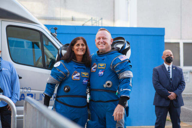 Os astronautas da NASA Suni Williams e Butch Wilmore.