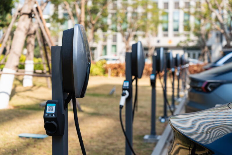 Urban outdoor electric vehicle charging station
