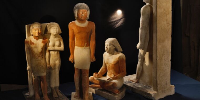 Study: Scribes in ancient Egypt had really poor posture as they worked