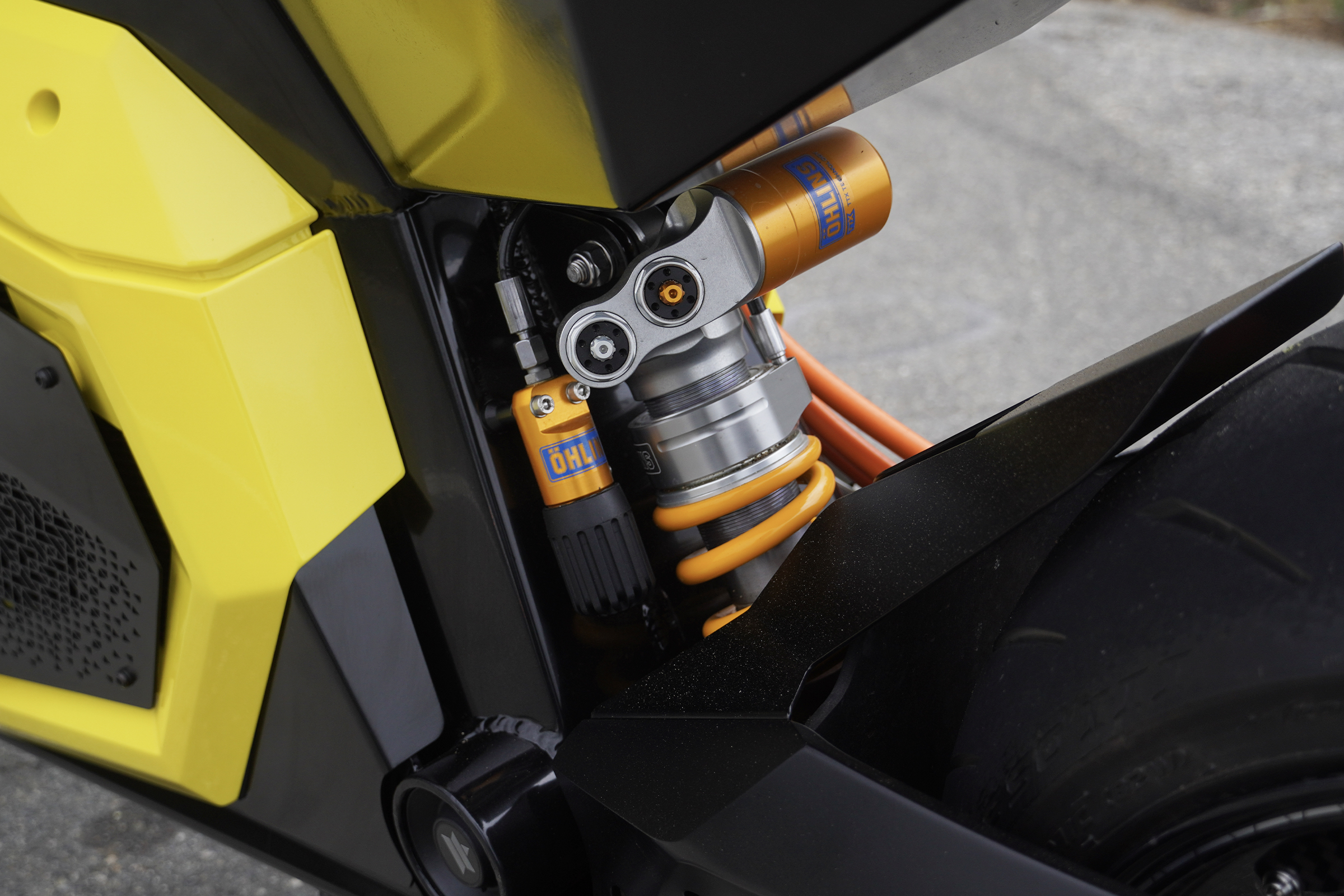 We Test The Baffling Hubless Verge Ts Pro Electric Motorbike Photo Inspiration
