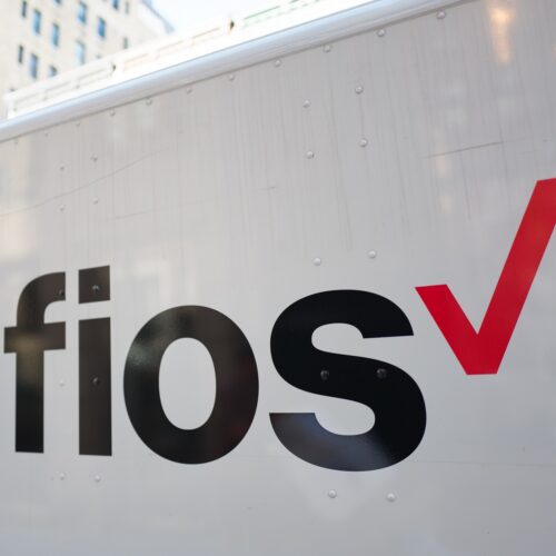 Verizon to offer $20 broadband in California to obtain merger approval