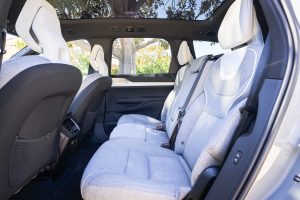 Volvo EX90 middle row