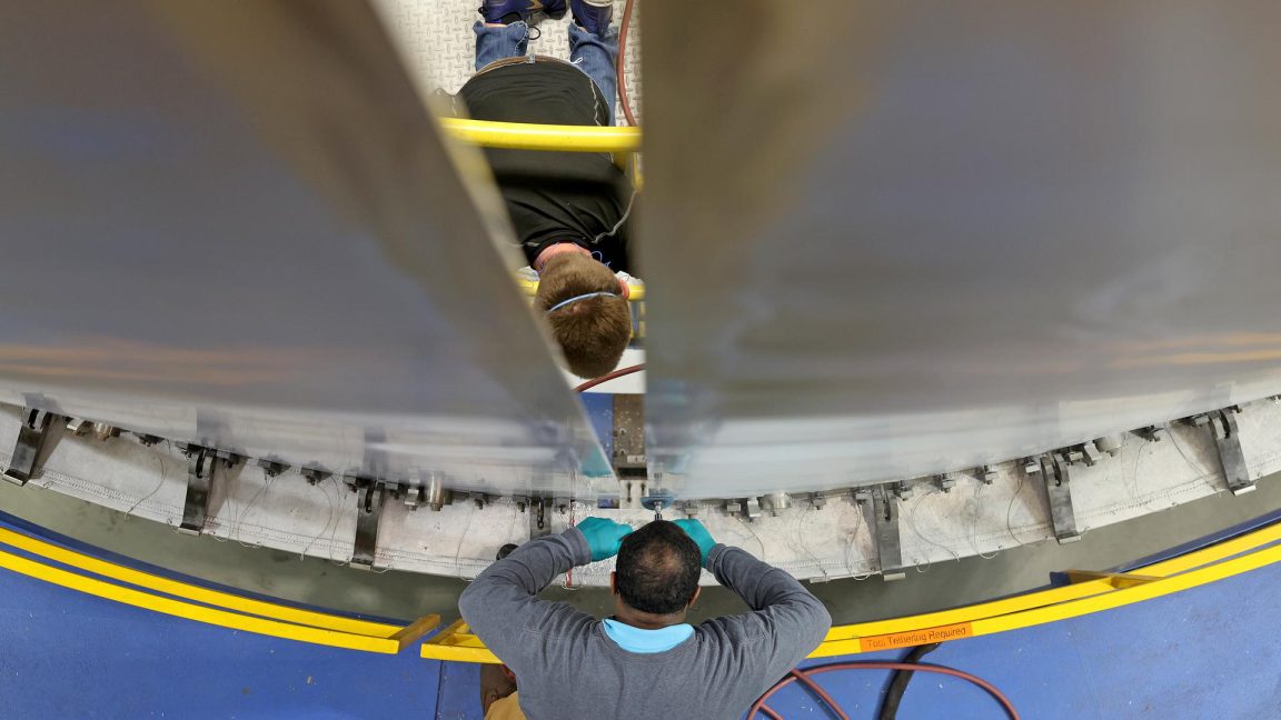 A new report finds Boeing’s rockets are built with an unqualified work force