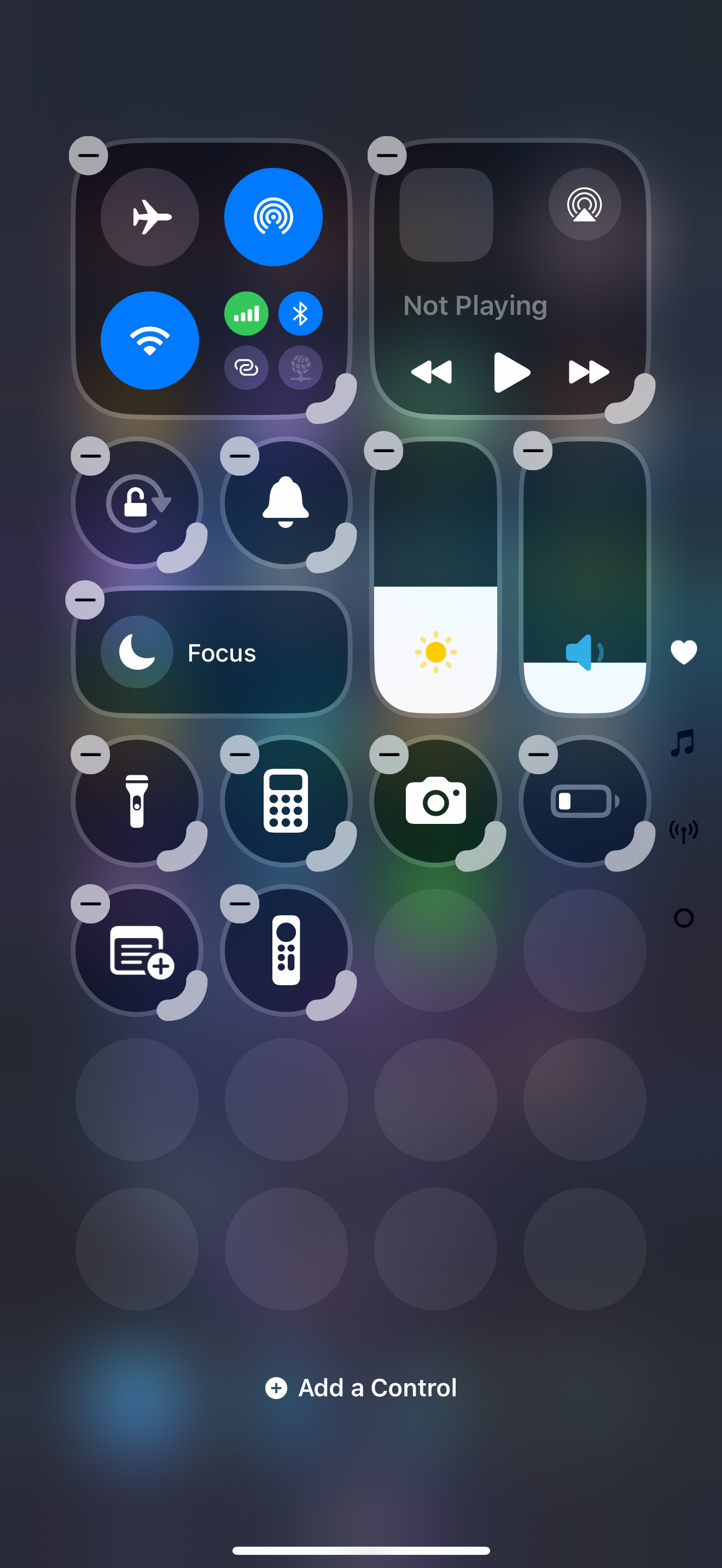 Reviewing iOS 18 for power users: Control Center, iCloud, and more