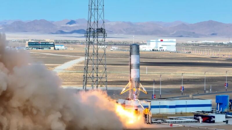 Het herbruikbare rakettestvoertuig van Landspace stijgt op woensdag 11 september 2024 op vanaf het Jiuquan Satellite Launch Center.