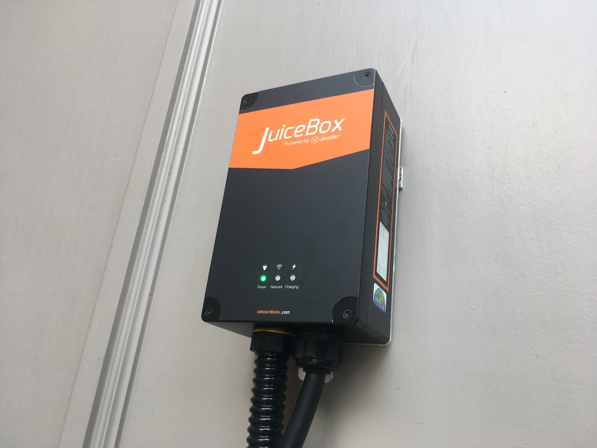 Owners of the popular home EV chargers made by Juicebox are about to lose a whole lot of features. Its owner, the energy company Enel X, has just anno