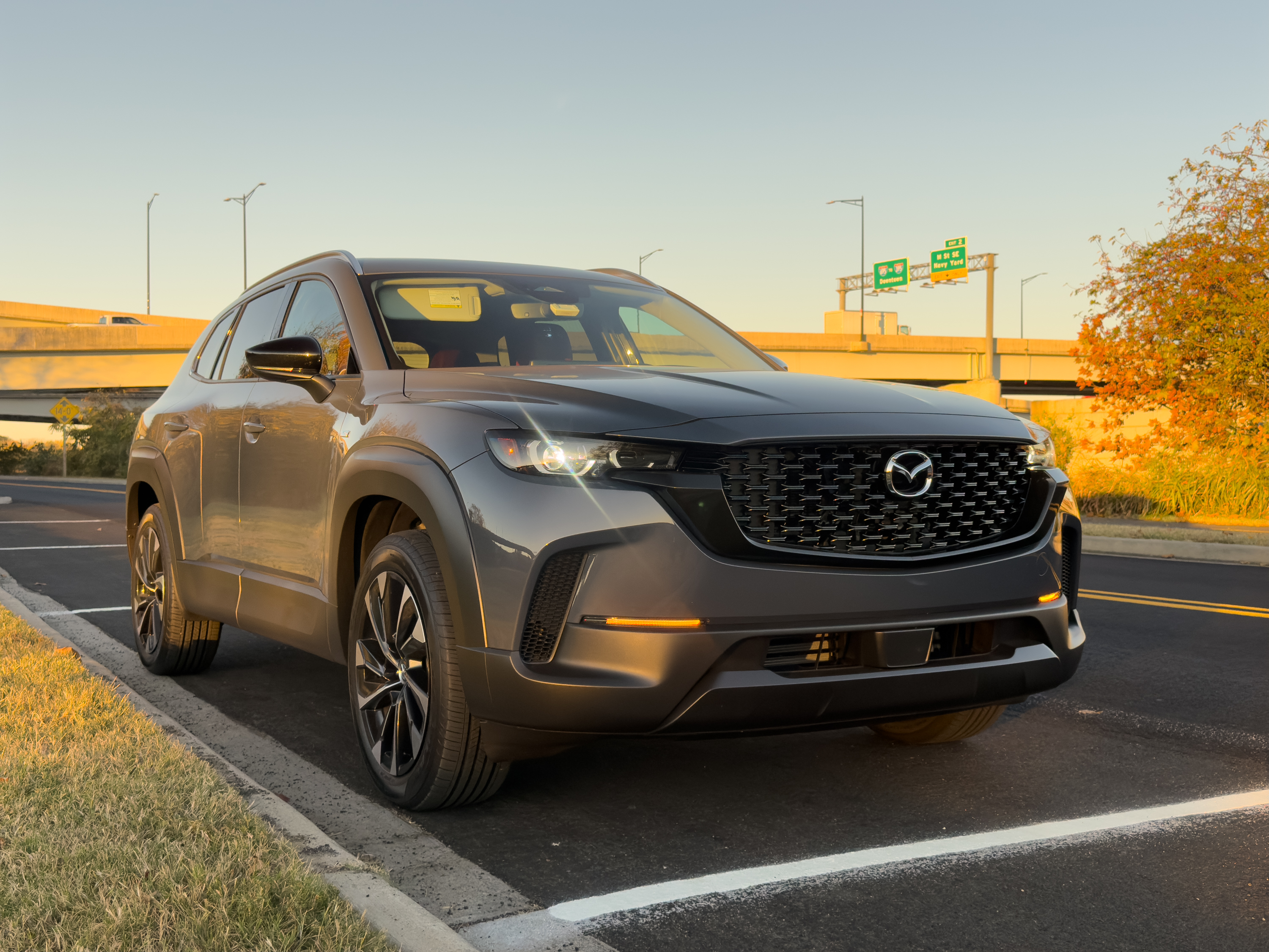 Mazda gives the 2025 CX50 a big efficiency boost to 38 mpg with hybrid power Ars Technica