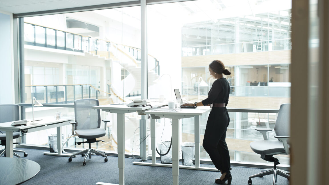 A standing desk won’t improve your heart health—but it won’t hurt it either