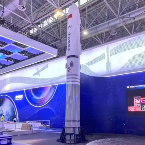 China reveals a new heavy lift rocket that is a clone of SpaceX’s Starship