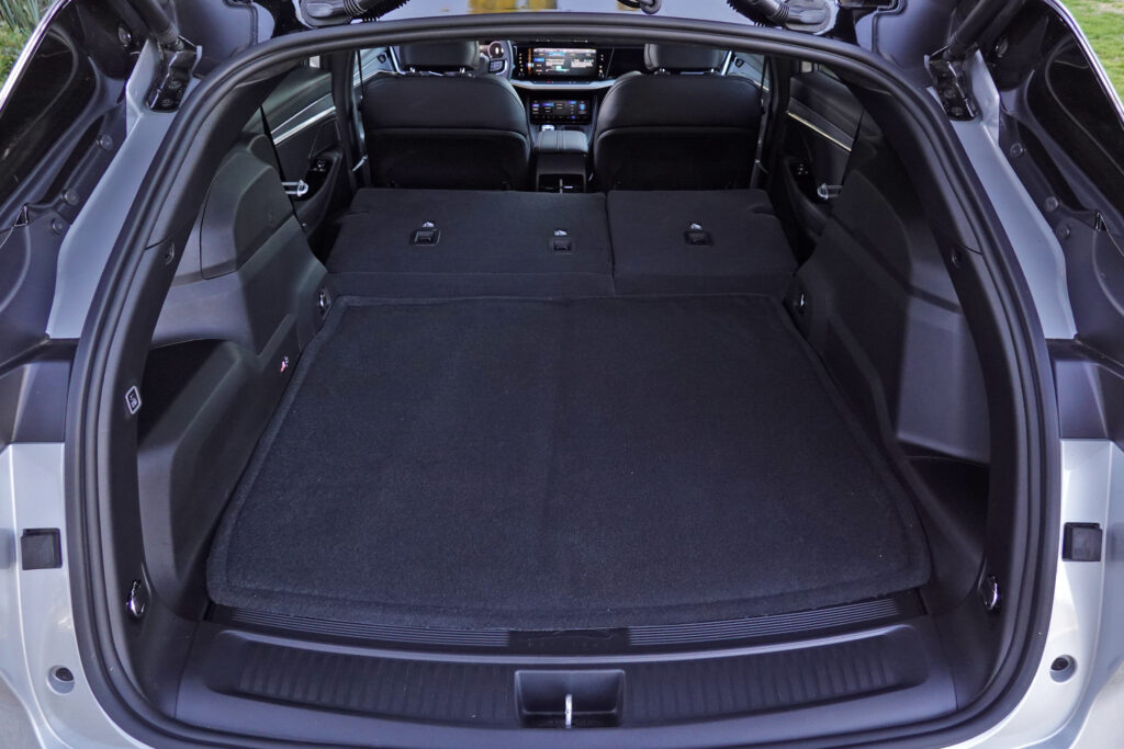 Jeep Wagoneer S reader cargo area.