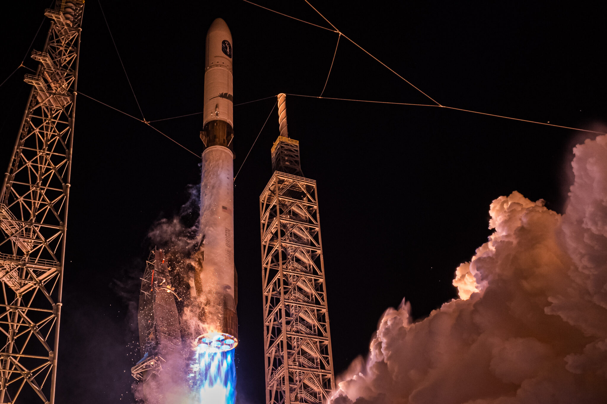 Blue Origin aims to land next New Glenn booster, then reuse it for Moon ...