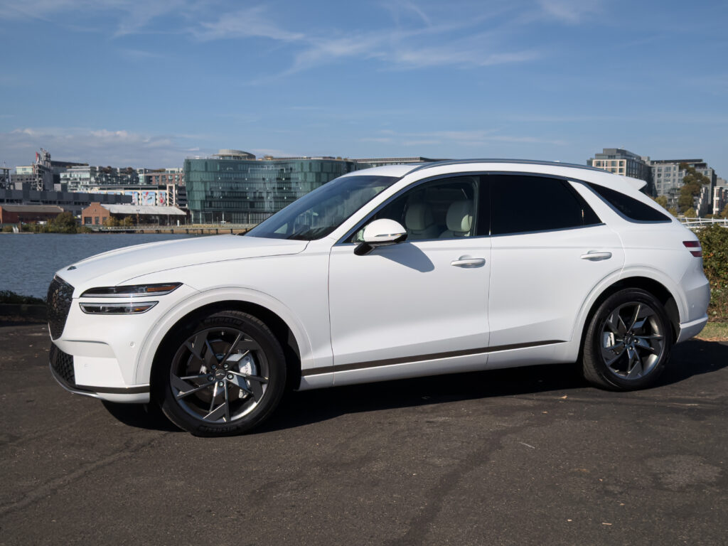 Genesis EV GV 70 – photo 2
