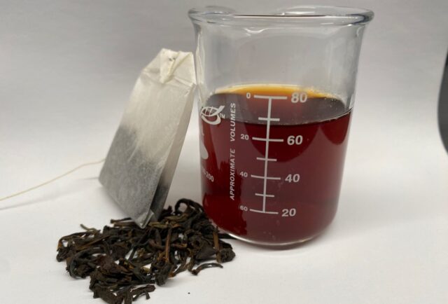 Brewing tea removes lead from water