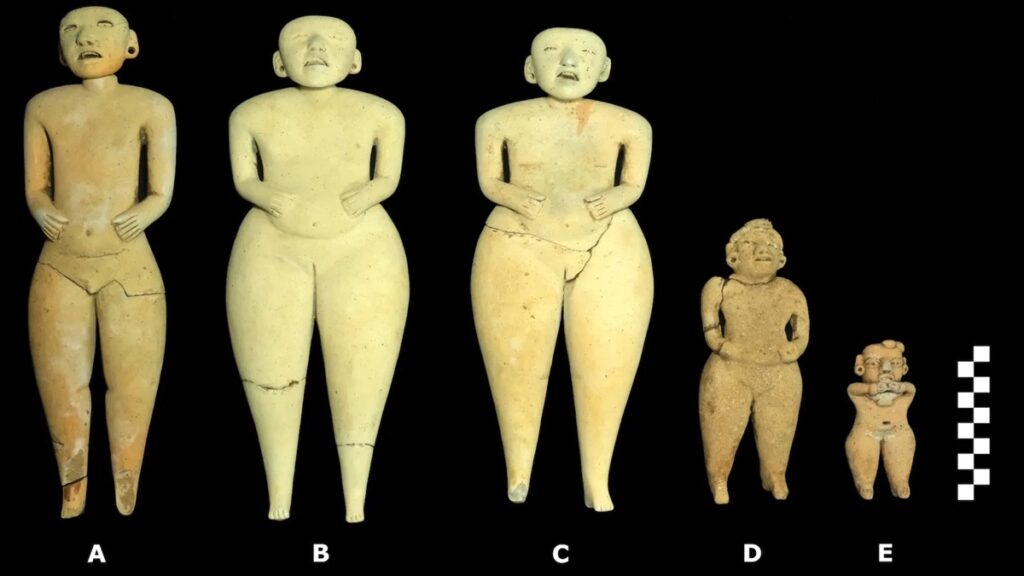 These “Bolinas” figures were found in a Salvadorian pyramid.