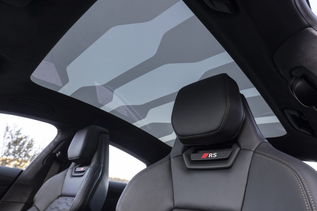 Audi RS e-tron GT glass roof