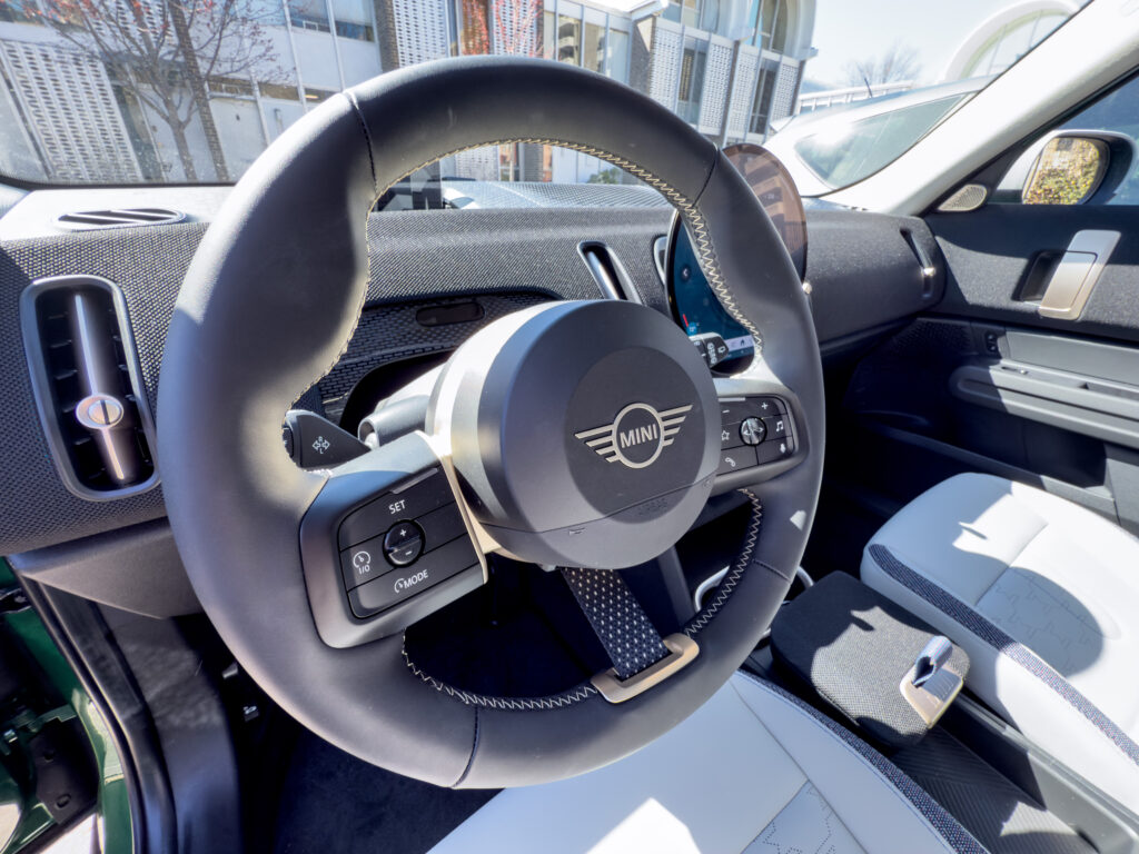 Mini Countryman steering wheel