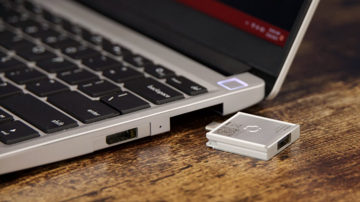 Framework “temporarily pausing” some laptop sales because of new tariffs