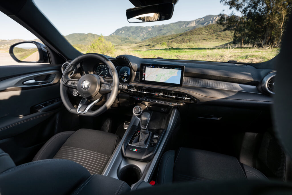Alfa Romeo Tonale interior