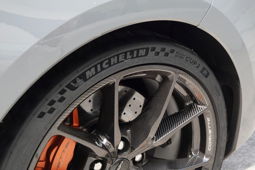 Carbon fiber corvette wheel