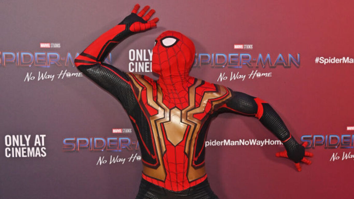 Man who stole 1,000 DVDs from employer strikes plea deal over movie leaks