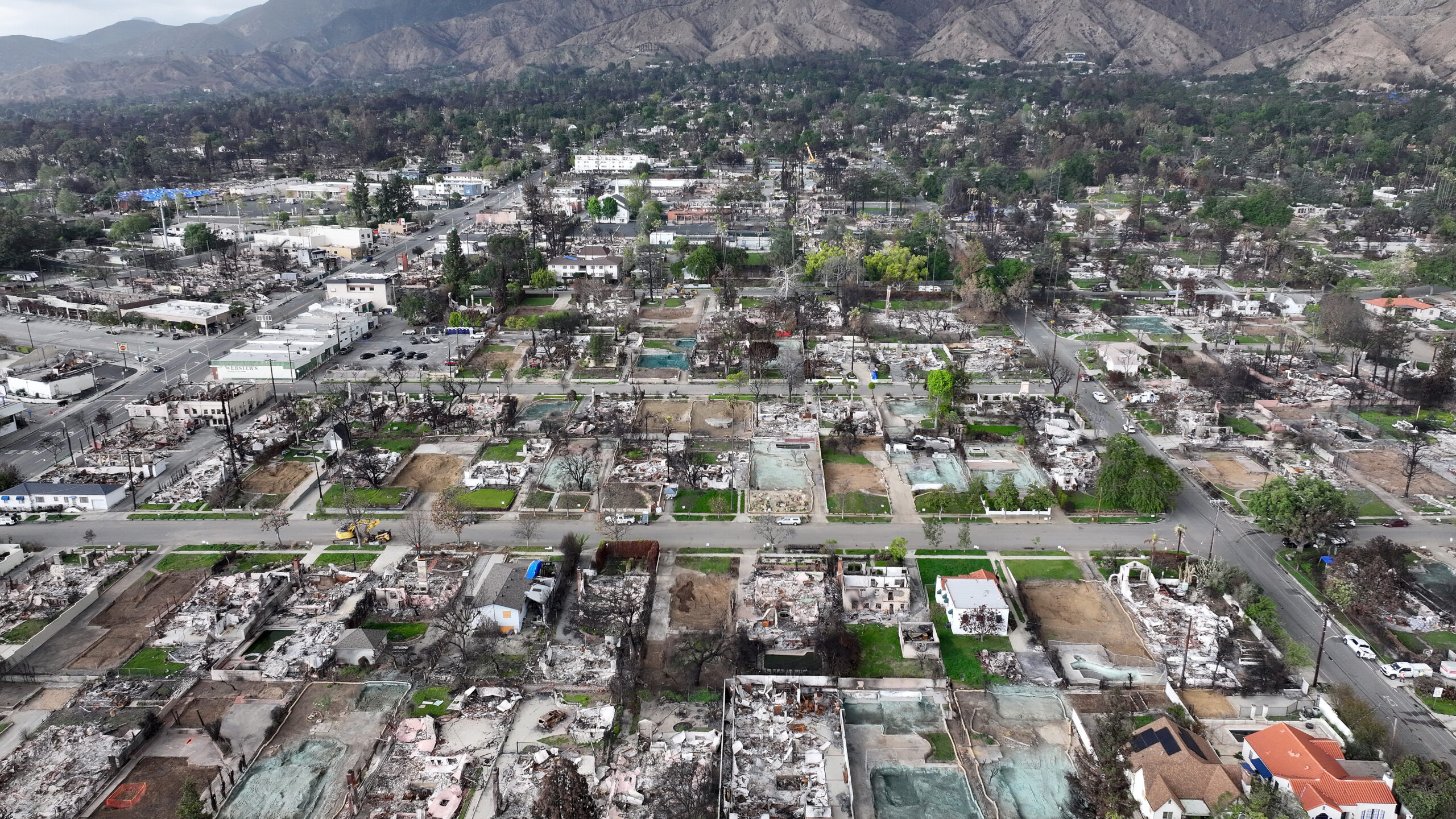 After the LA fires, scientists study the toxic hazards left behind