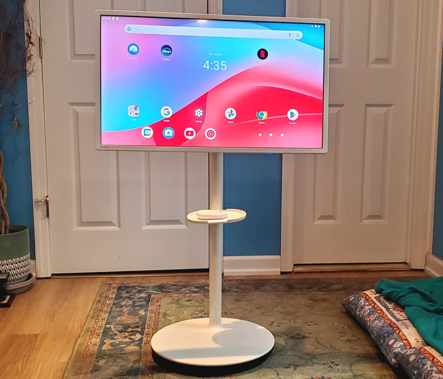 The curious rise of giant tablets on wheels - Ars Technica