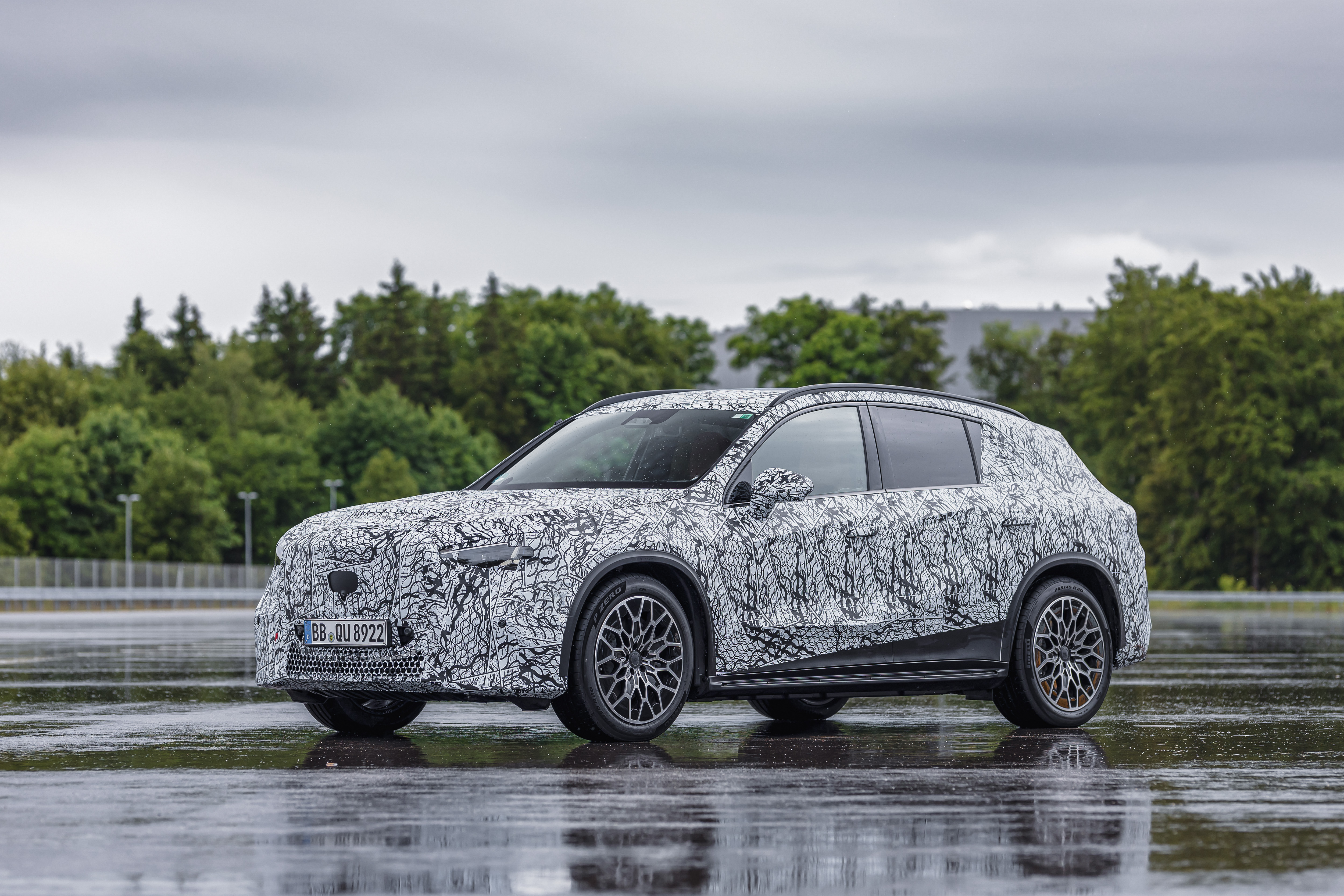 The all-new GLC with EQ Technology 2025, Immendingen, in the rain