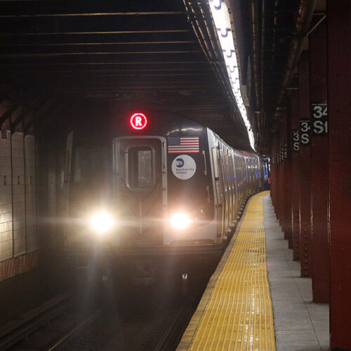 Meta, TikTok can’t toss wrongful death suit from mom of “subway surfing” teen