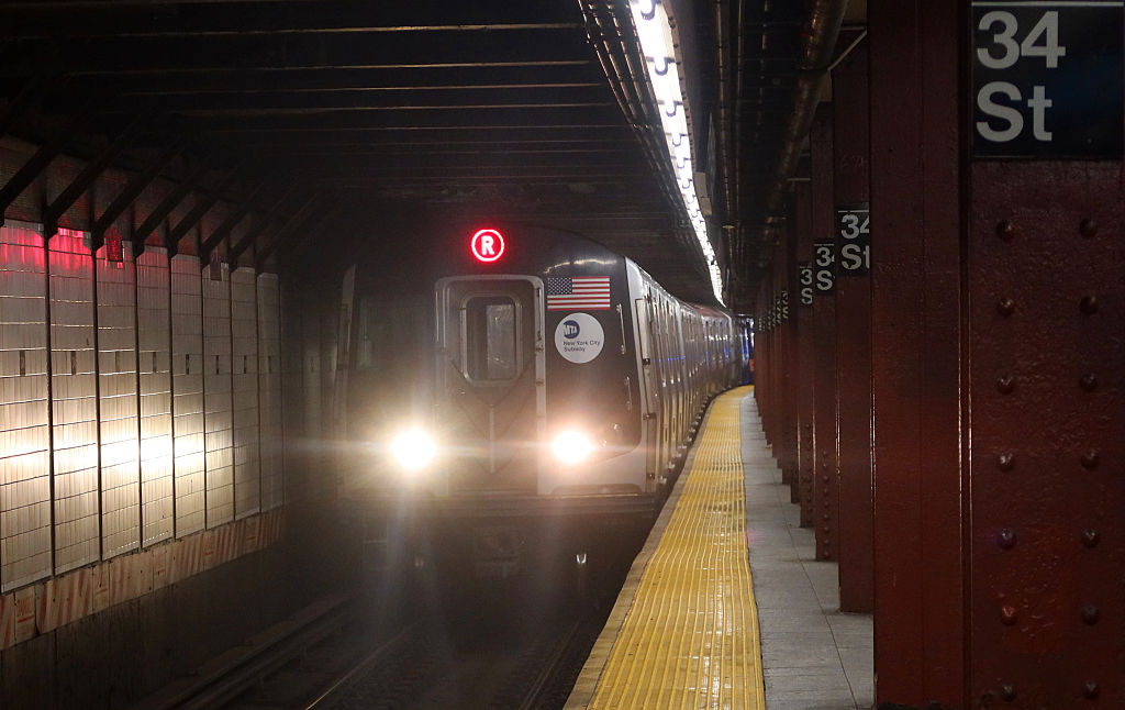 Meta, TikTok can’t toss wrongful death suit from mom of “subway surfing” teen