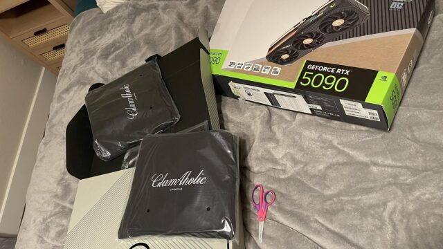 A Redditor said they received this box of backpacks instead of GPU.