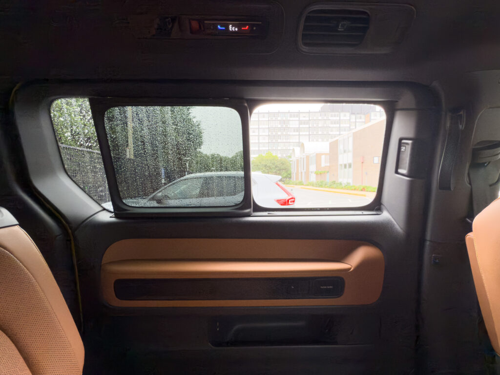 VW ID Buzz middle row window, open