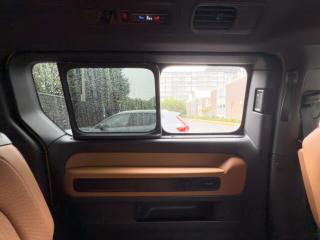 VW ID Buzz middle row window, open