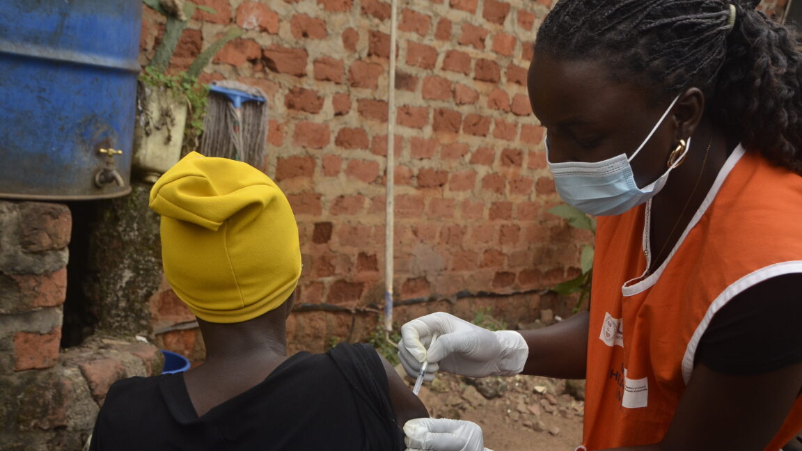 Trump admin squanders nearly 800,000 vaccines meant for Africa: Report