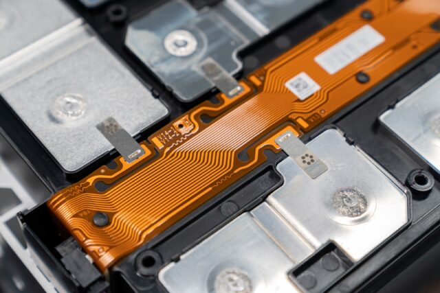 Tesla picks LGES, not CATL, for $4.3 billion storage battery deal