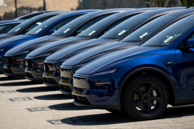 Tesla Model Y electric vehicles (EV) at a dealership in Colma, California, US, on Tuesday, July 1, 2025. Tesla shares fell 4.7% in US premarket trading after President Donald Trump lashed out at Elon Musk, accusing the Tesla and SpaceX chief executive officer of benefiting excessively from government subsidies for electric vehicles. Photographer: