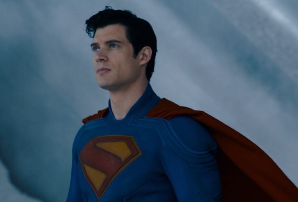 side profile shot of Superman looking resolutely into the distance.