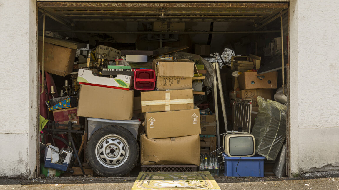 Americans’ junk-filled garages are hurting EV adoption, study says