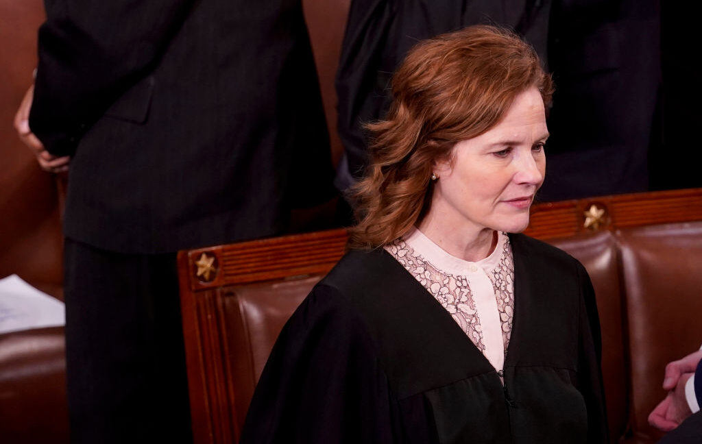 Deeply divided Supreme Court lets NIH grant terminations continue