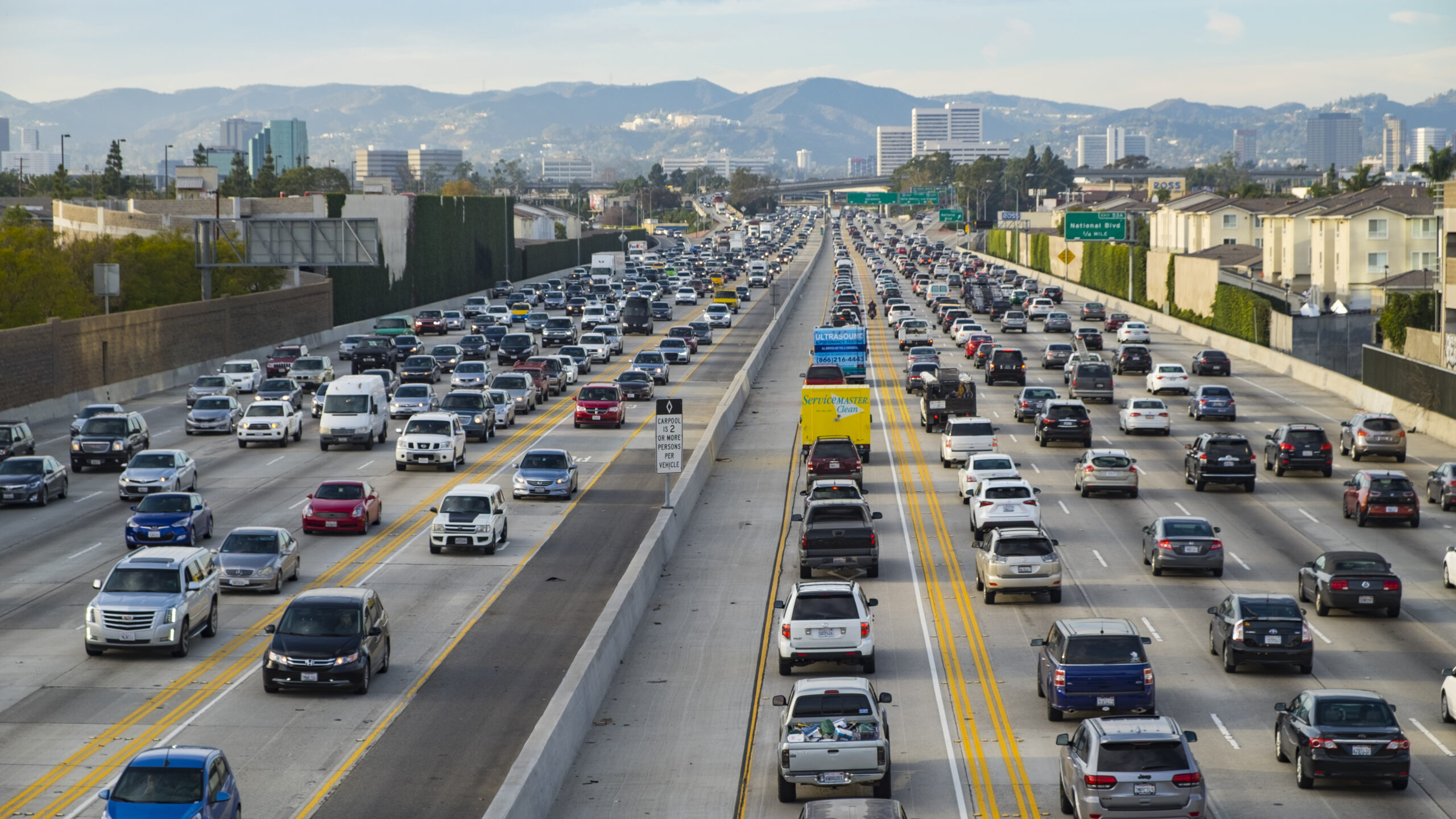 Humans intervened every 9 minutes in AAA test of driver assists - Ars Technica