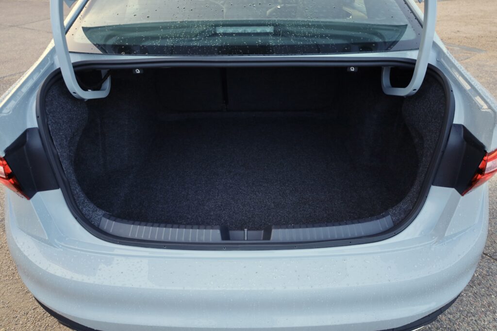 Jetta trunk